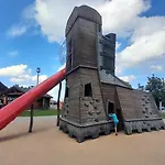 - Tiefgarage Und Parkplatz Inklusive