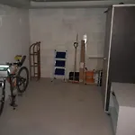 アパート - Tiefgarage Und Parkplatz Inklusive オーバーホーフ