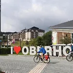 アパート - Tiefgarage Und Parkplatz Inklusive オーバーホーフ