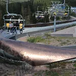 - Tiefgarage Und Parkplatz Inklusive アパート オーバーホーフ