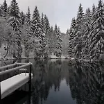 - Tiefgarage Und Parkplatz Inklusive アパート *