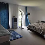 - Tiefgarage Und Parkplatz Inklusive