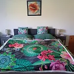 アパート - Tiefgarage Und Parkplatz Inklusive