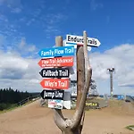 - Tiefgarage Und Parkplatz Inklusive アパート