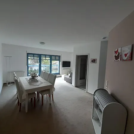 - Tiefgarage Und Parkplatz Inklusive Daire Oberhof (Thuringia)