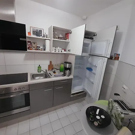 Oberhof - Tiefgarage Und Parkplatz Inklusive Apartment *