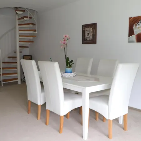 - Tiefgarage Und Parkplatz Inklusive Appartamento Oberhof (Thuringia)