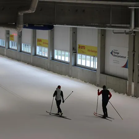 Oberhof - Tiefgarage Und Parkplatz Inklusive