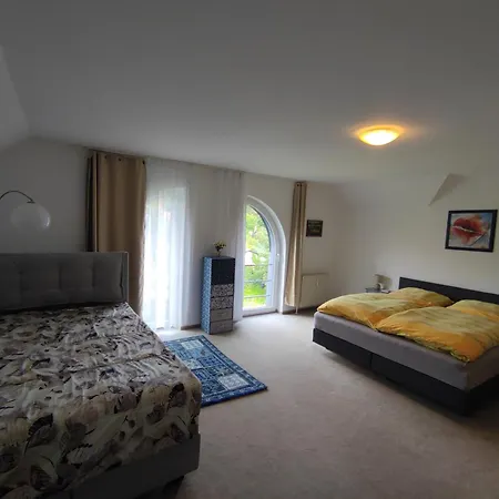 - Tiefgarage Und Parkplatz Inklusive Daire Oberhof (Thuringia)
