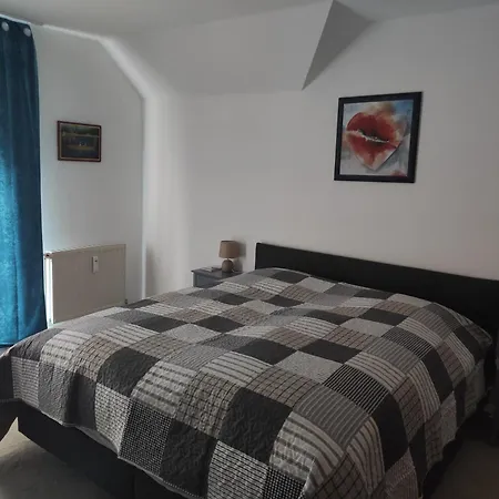 Oberhof - Tiefgarage Und Parkplatz Inklusive Apartment