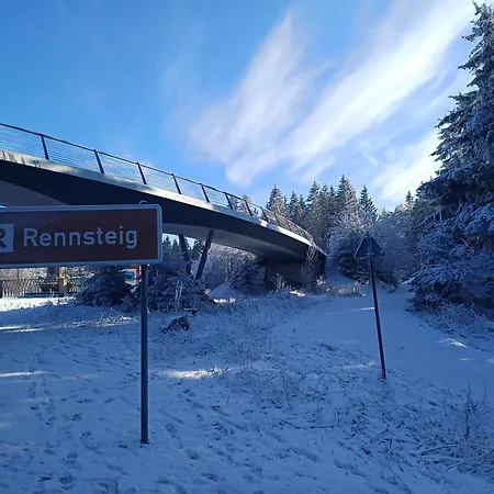 - Tiefgarage Und Parkplatz Inklusive * Oberhof (Thuringia)