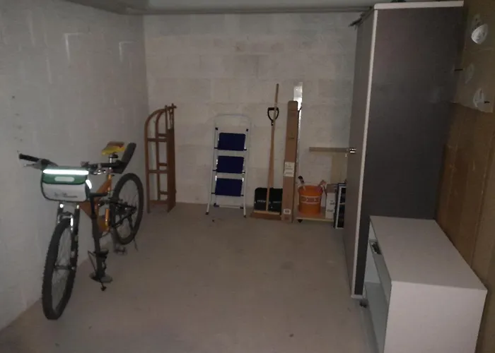 アパート - Tiefgarage Und Parkplatz Inklusive オーバーホーフ