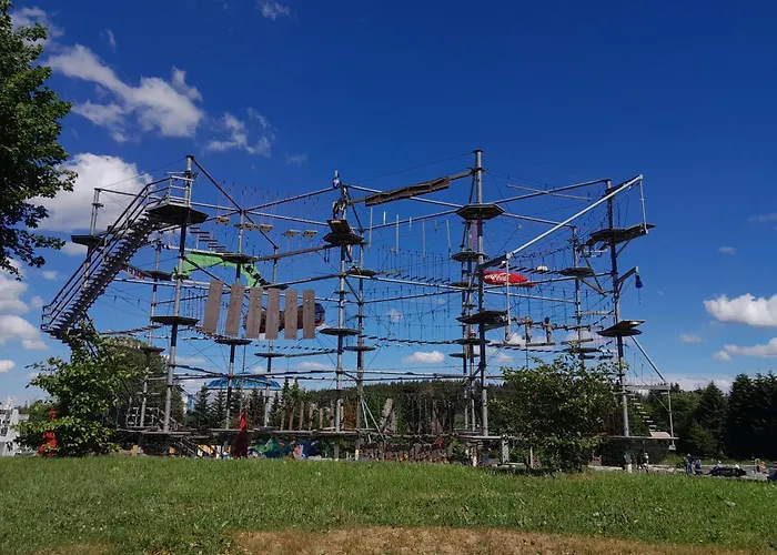 - Tiefgarage Und Parkplatz Inklusive