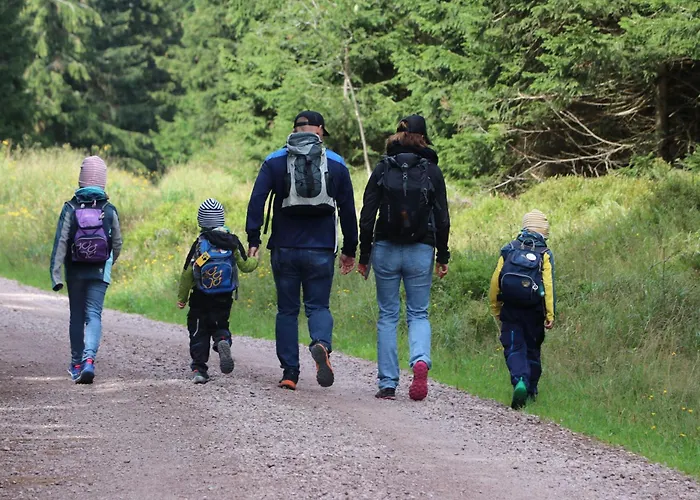 - Tiefgarage Und Parkplatz Inklusive 아파트