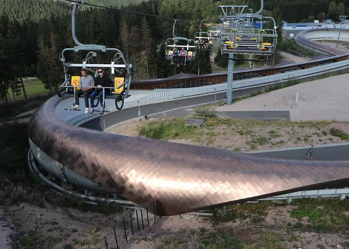 - Tiefgarage Und Parkplatz Inklusive アパート オーバーホーフ