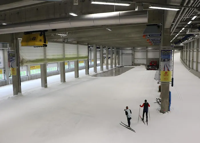 - Tiefgarage Und Parkplatz Inklusive 오버호프