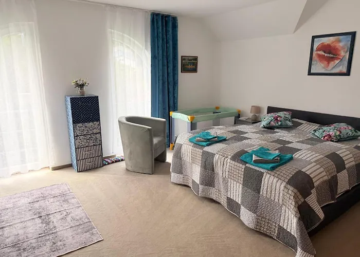 - Tiefgarage Und Parkplatz Inklusive 아파트 *