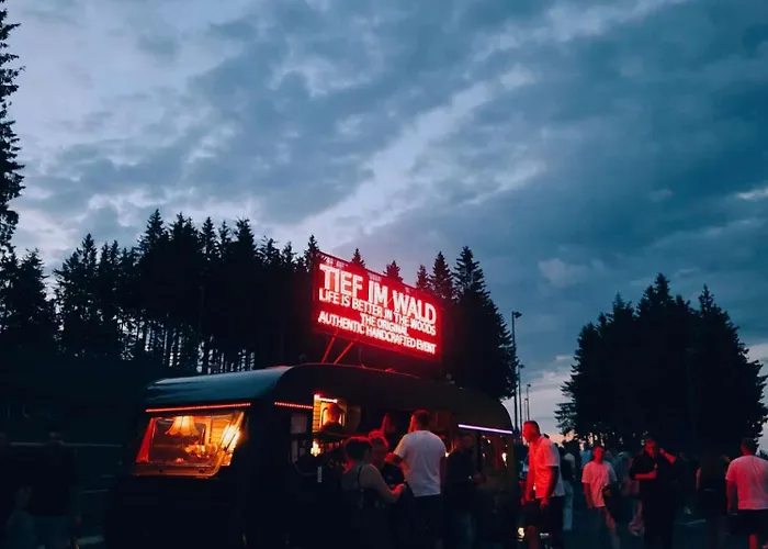 - Tiefgarage Und Parkplatz Inklusive 아파트 *